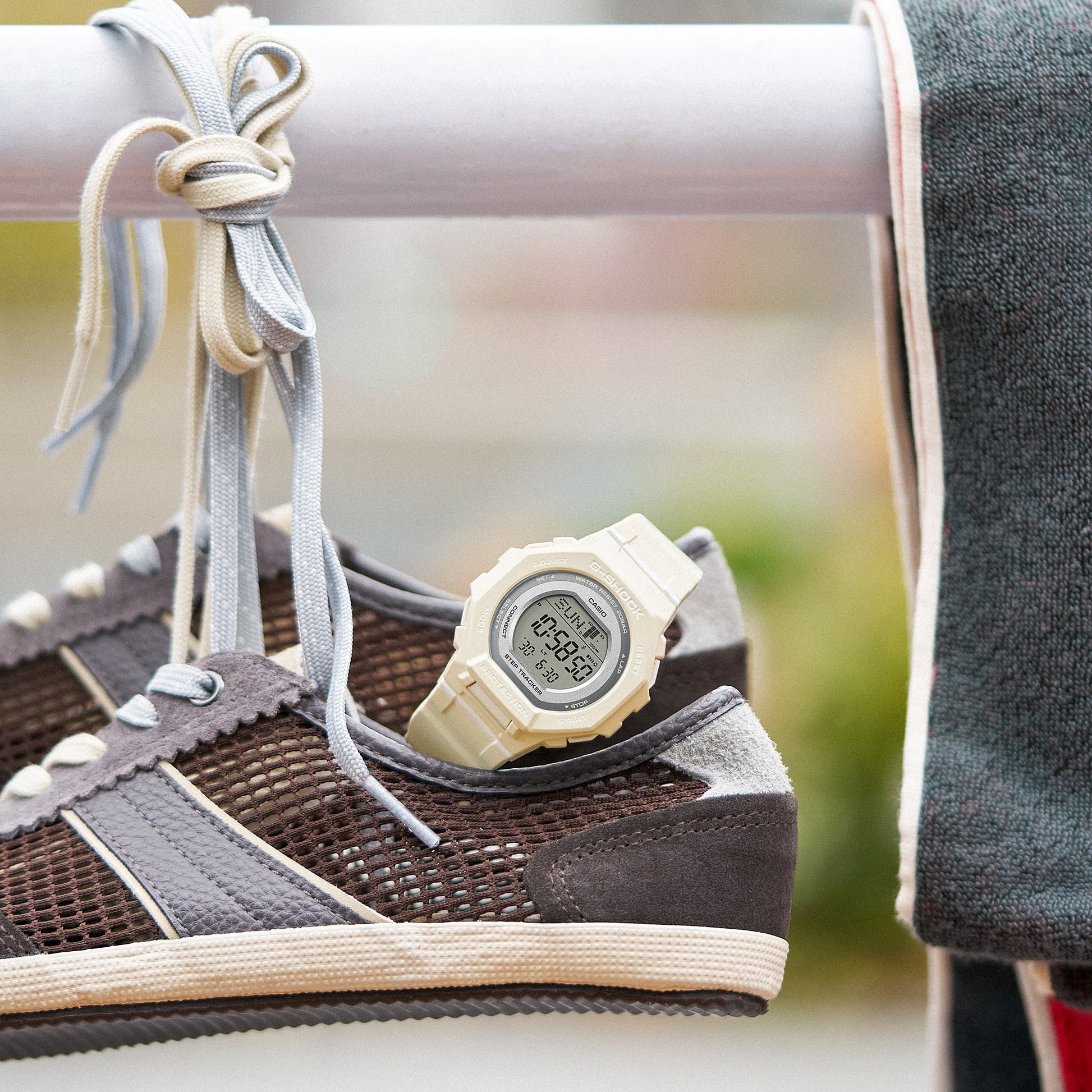 Casio GMDB300-7 | G-SHOCK DIGITAL White