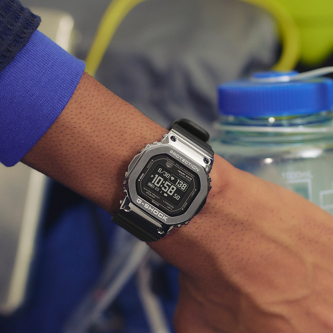 Casio GMH5600-1 | G-SHOCK G-SHOCK MOVE Silver
